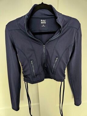 PacSun PAC 1980 dark blue cropped active jacket. Size M